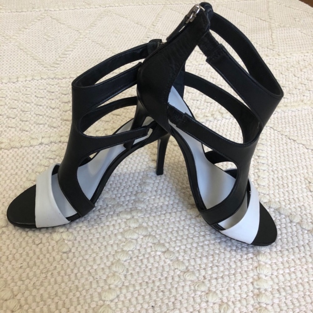 New Sandro Black/White Leather Heels/Pumps/Sandals Size 39 View 3